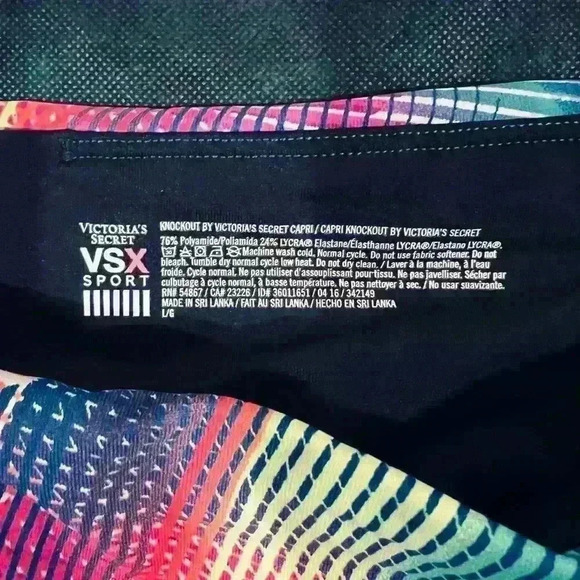 🔥Victoria’s Secret capri leggings 🔥 - Picture 6 of 6